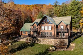 370 BRUINS RUN, Elkton, VA 22827