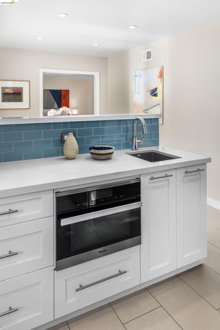 965 Ramona Way, San Leandro, CA 94577