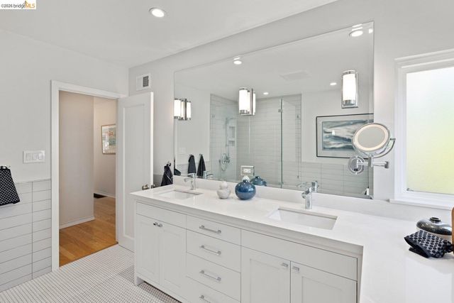 965 Ramona Way, San Leandro, CA 94577