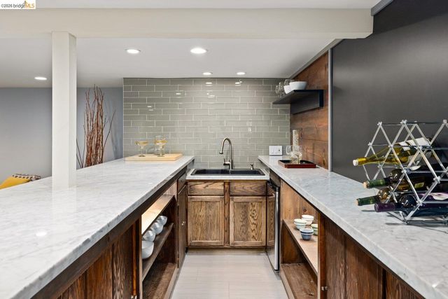 965 Ramona Way, San Leandro, CA 94577