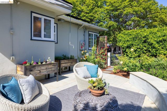 965 Ramona Way, San Leandro, CA 94577