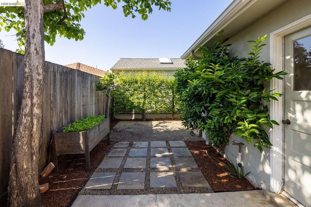 965 Ramona Way, San Leandro, CA 94577