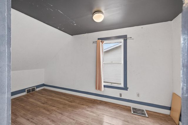 1311 Pacific Street, Saint Paul, MN 55106