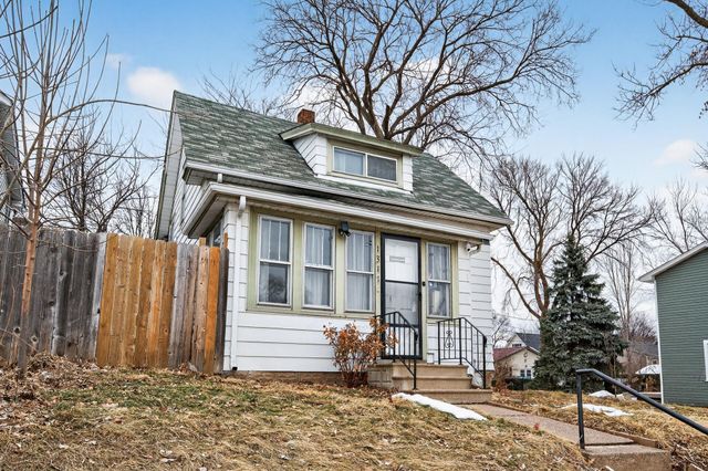 1311 Pacific Street, Saint Paul, MN 55106
