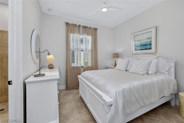 3001 Aviamar CIR, Naples, FL 34114