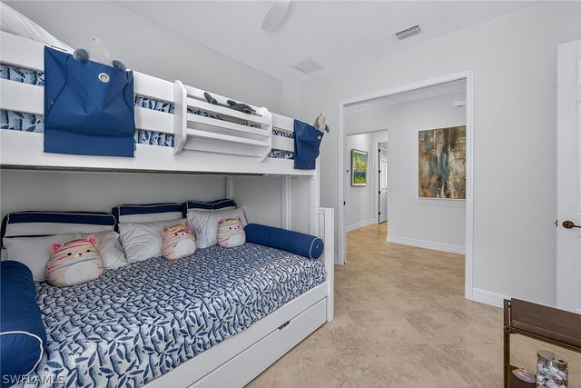 3001 Aviamar CIR, Naples, FL 34114