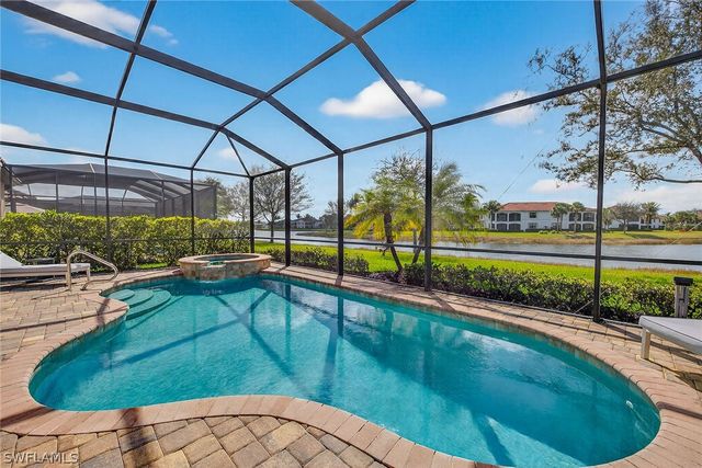 3001 Aviamar CIR, Naples, FL 34114