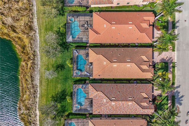 3001 Aviamar CIR, Naples, FL 34114