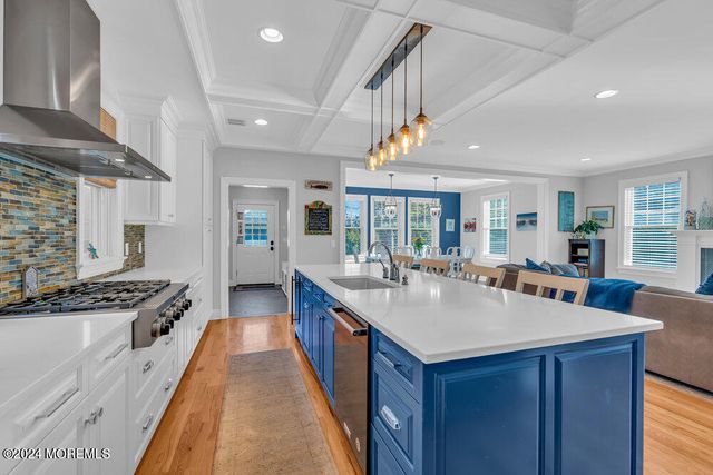 300 Salem Avenue, Spring Lake, NJ 07762