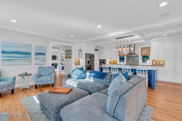 300 Salem Avenue, Spring Lake, NJ 07762