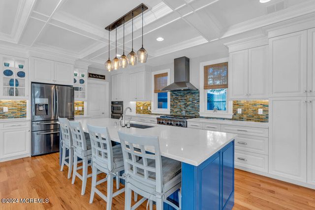 300 Salem Avenue, Spring Lake, NJ 07762