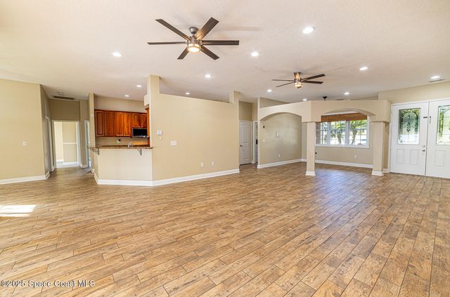 375 Nora Avenue, Merritt Island, FL 32952