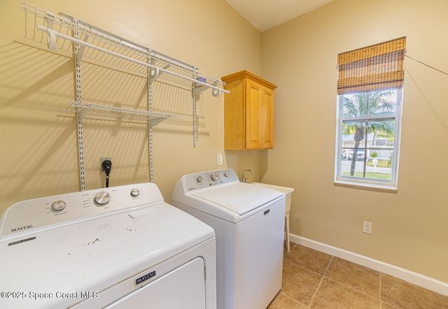 375 Nora Avenue, Merritt Island, FL 32952