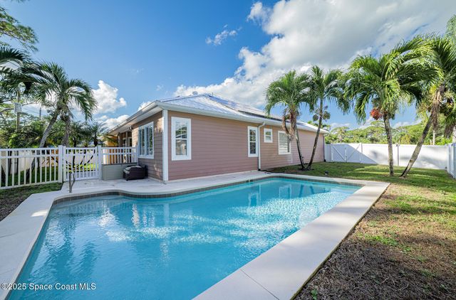 375 Nora Avenue, Merritt Island, FL 32952