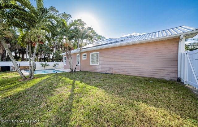 375 Nora Avenue, Merritt Island, FL 32952