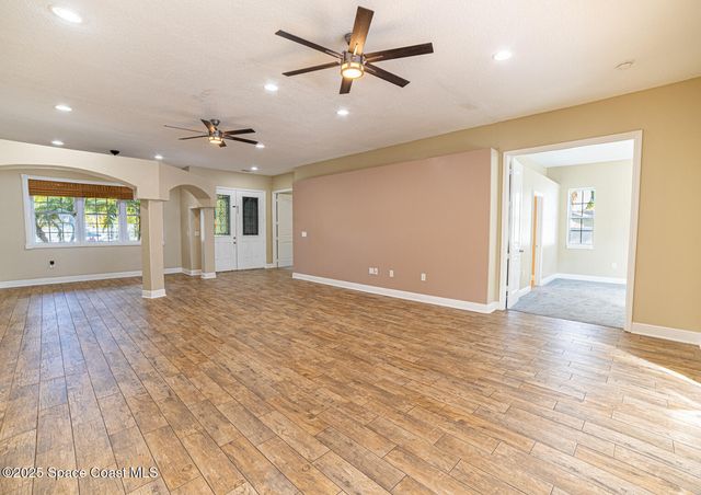 375 Nora Avenue, Merritt Island, FL 32952