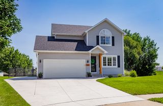 909 NE Parkside Court, Grimes, IA 50111