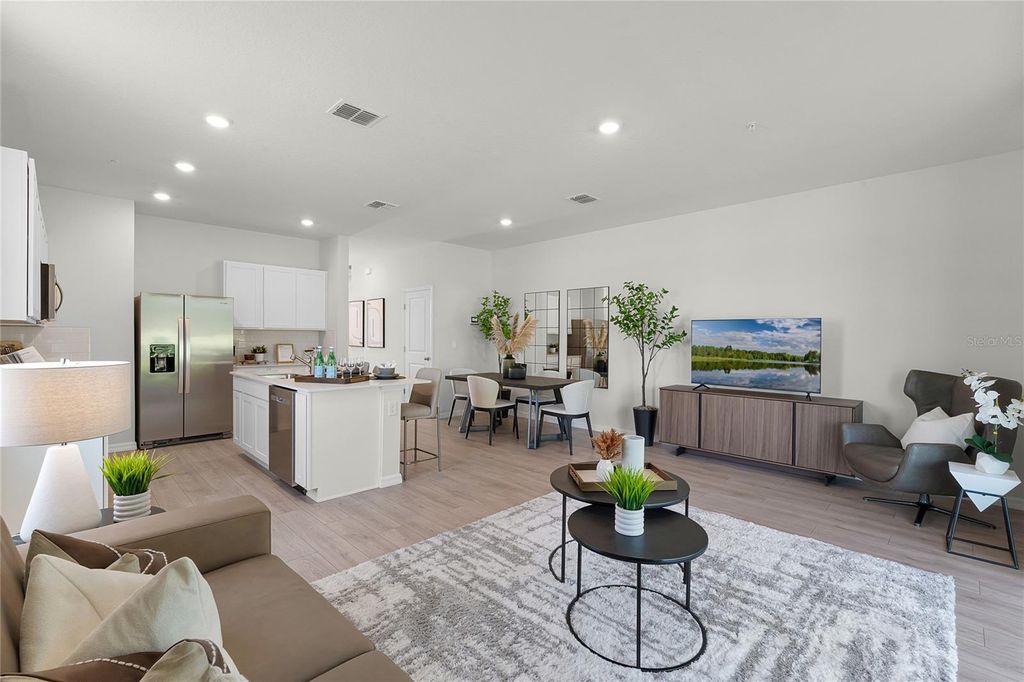 Image 8 of property listing at 3306 CHROMA STREET, Orlando, FL 32824