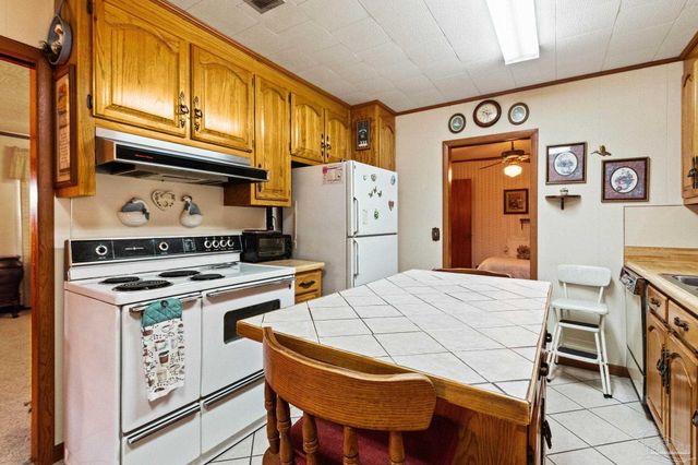 507 4th Ave, Atmore, AL 36502