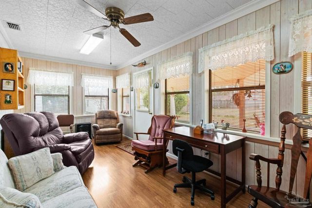 507 4th Ave, Atmore, AL 36502