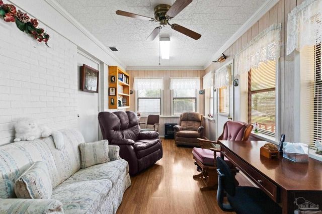 507 4th Ave, Atmore, AL 36502