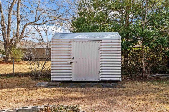 507 4th Ave, Atmore, AL 36502