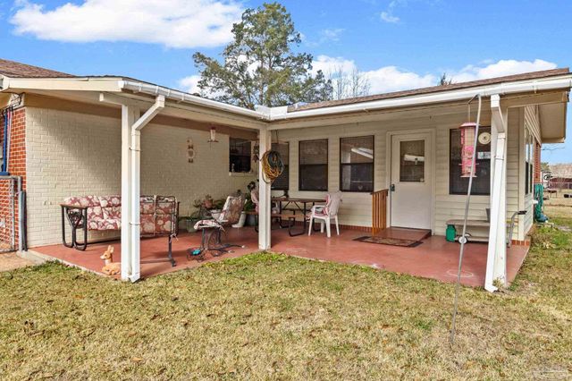 507 4th Ave, Atmore, AL 36502