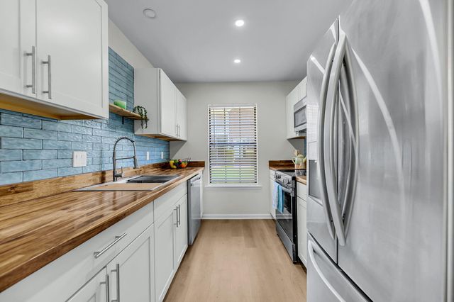 2912 Oxford Place, Charleston, SC 29414