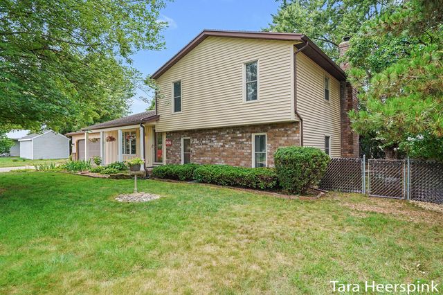 2078 Fernwood Drive, Georgetown Twp, MI 49428