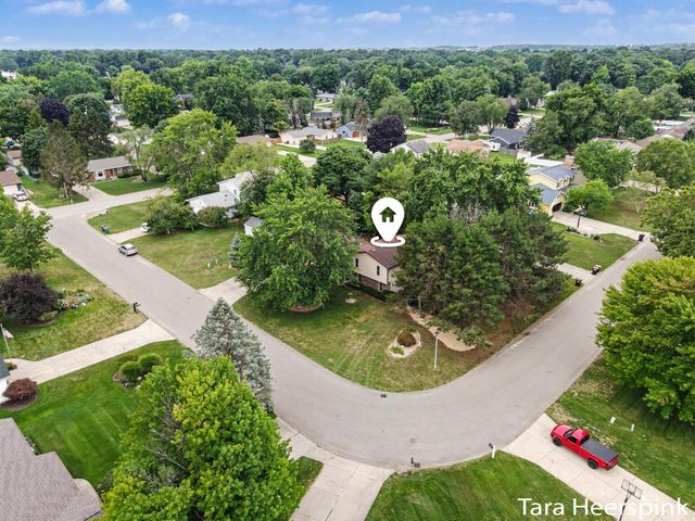 2078 Fernwood Drive, Georgetown Twp, MI 49428