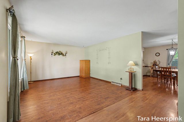 2078 Fernwood Drive, Georgetown Twp, MI 49428