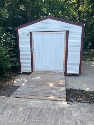 310 S Townville Street, Seneca, SC 29678