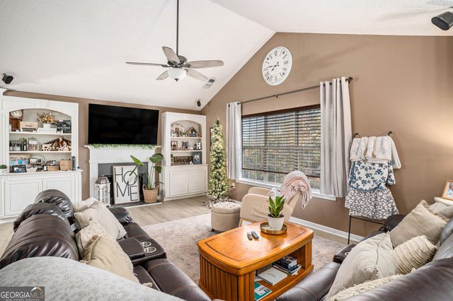 125 Floresta Drive, Mcdonough, GA 30252