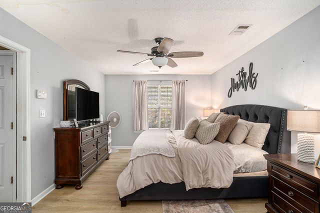 125 Floresta Drive, Mcdonough, GA 30252