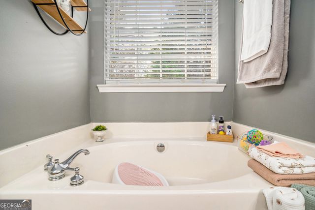 125 Floresta Drive, Mcdonough, GA 30252