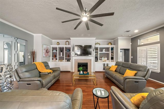 18703 Aquatic Drive, Humble, TX 77346