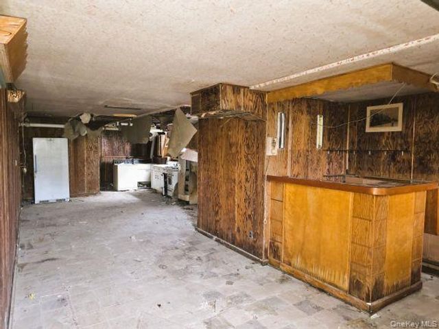 3231 Waterbury Avenue, Bronx, NY 10465