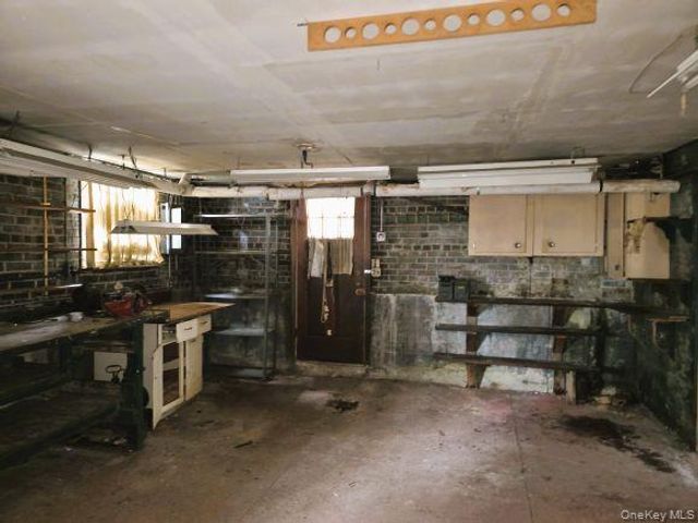 3231 Waterbury Avenue, Bronx, NY 10465