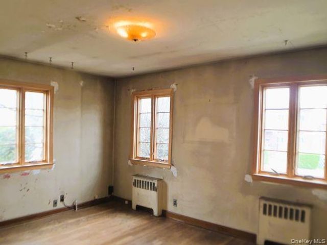 3231 Waterbury Avenue, Bronx, NY 10465