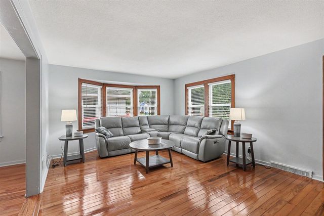3132 5th Street, Muskegon Heights, MI 49444