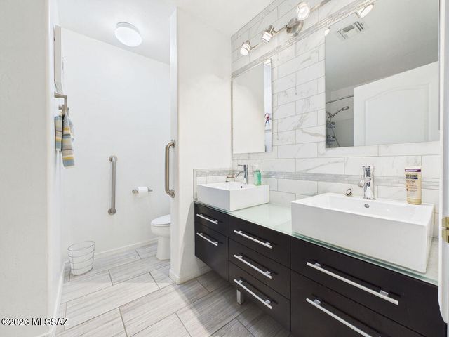 6827 S Star Ridge Place, Tucson, AZ 85757