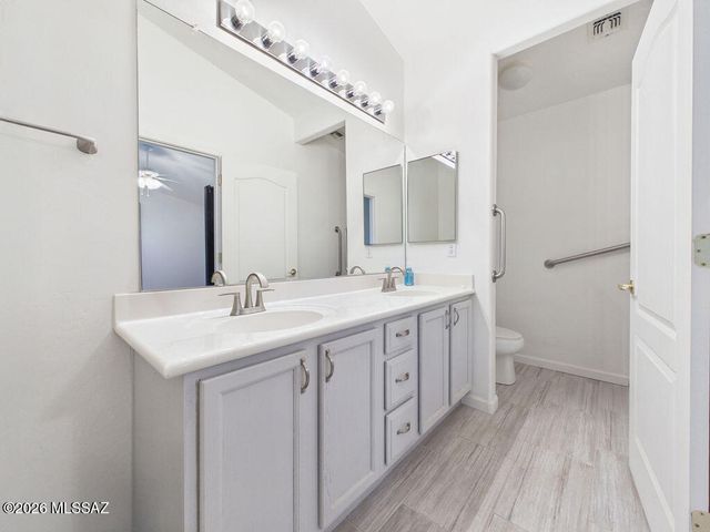 6827 S Star Ridge Place, Tucson, AZ 85757