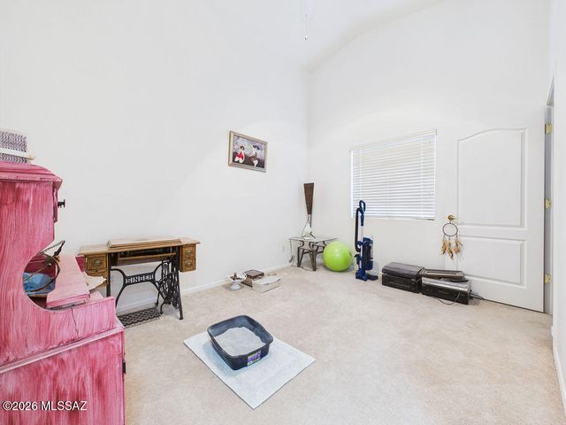 6827 S Star Ridge Place, Tucson, AZ 85757