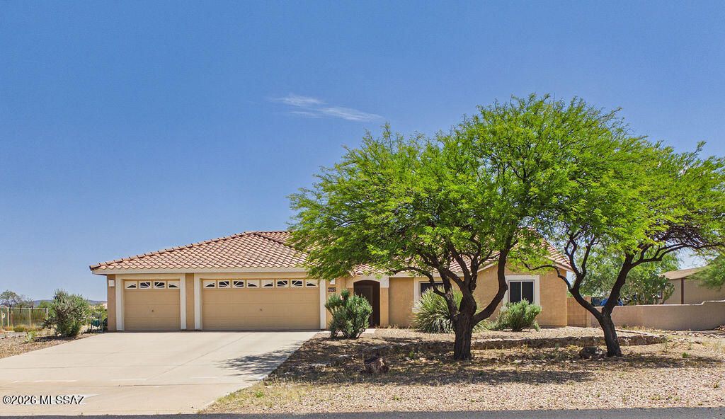 6827 S Star Ridge Place, Tucson, AZ 85757