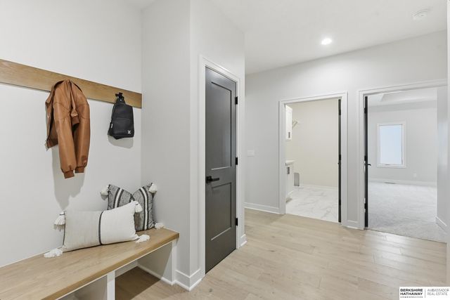 5404 N 196th Avenue, Elkhorn, NE 68022