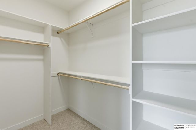 5404 N 196th Avenue, Elkhorn, NE 68022