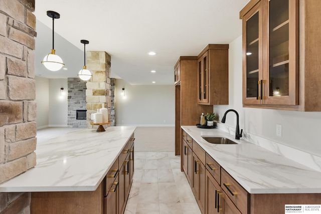 5404 N 196th Avenue, Elkhorn, NE 68022