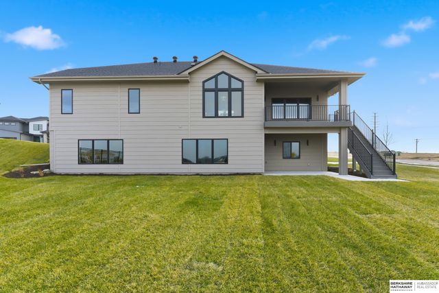 5404 N 196th Avenue, Elkhorn, NE 68022