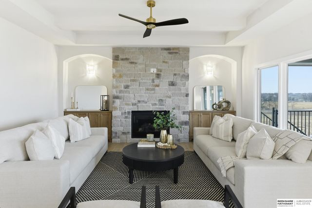 5404 N 196th Avenue, Elkhorn, NE 68022