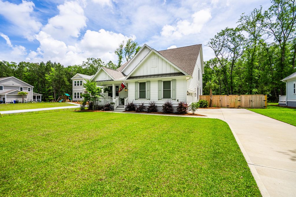 4213 Royal Harbor Road, Hollywood, SC 29449